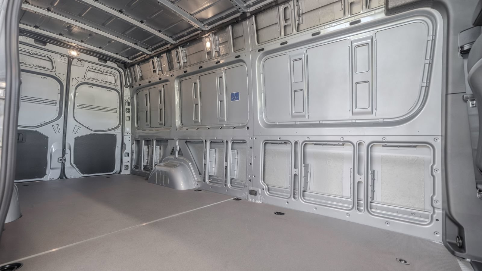 Used 2025 Mercedes-Benz Sprinter 2500 image 34