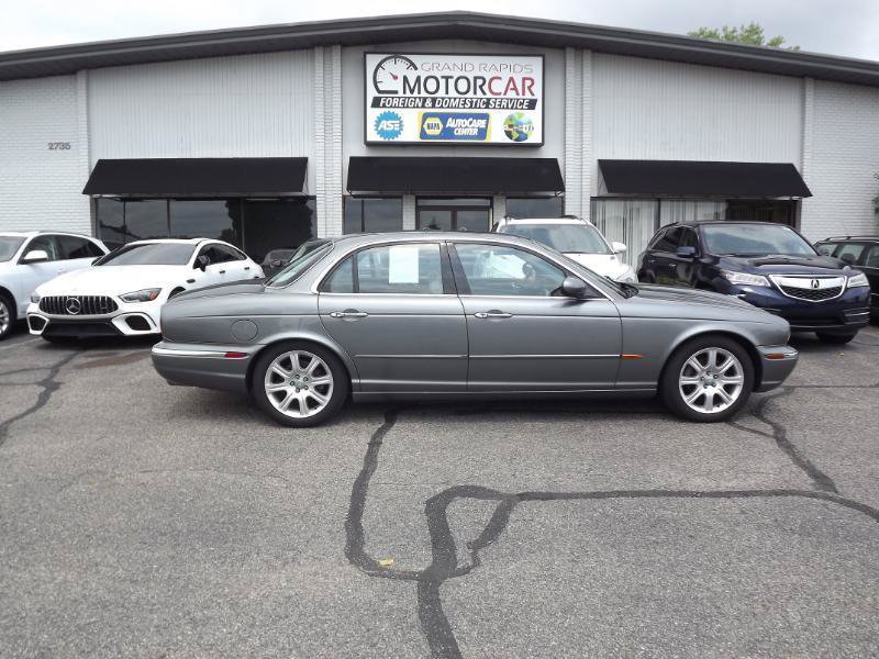 Used 2004 Jaguar XJ8 RWD image 6