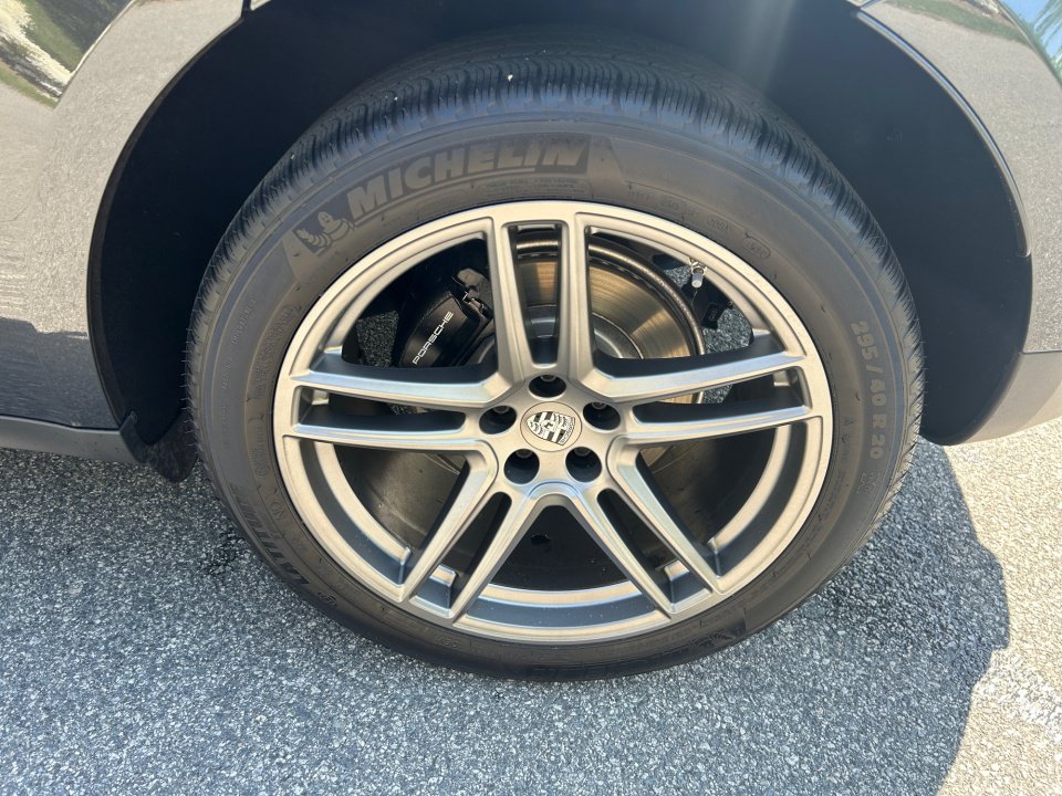 Used 2021 Porsche Macan AWD/4WD image 22