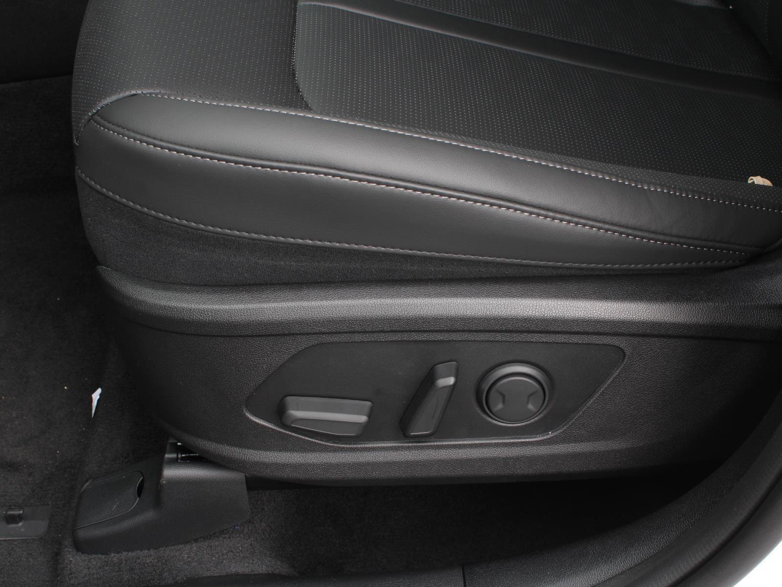 New 2026 Kia Sorento S image 17