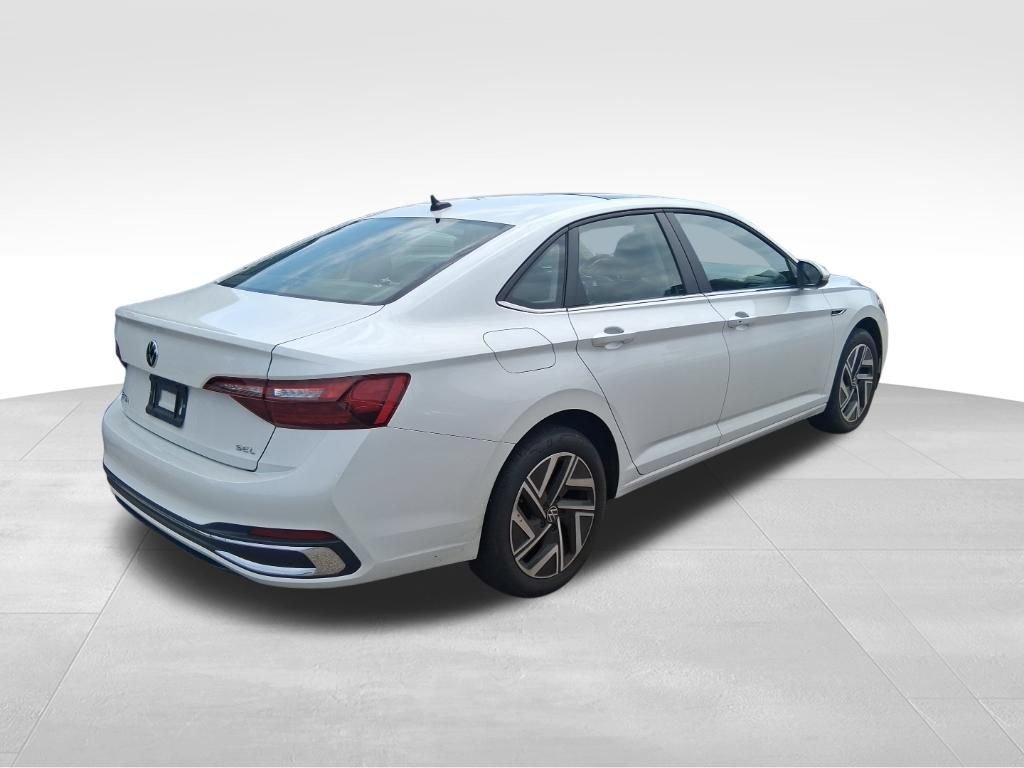 Used 2024 Volkswagen Jetta SEL FWD image 5