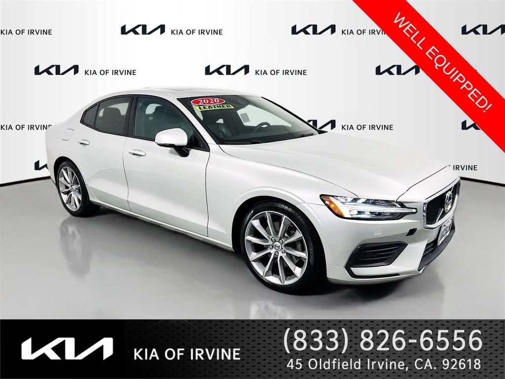 Used 2020 Volvo S60 T5 Momentum FWD image 1