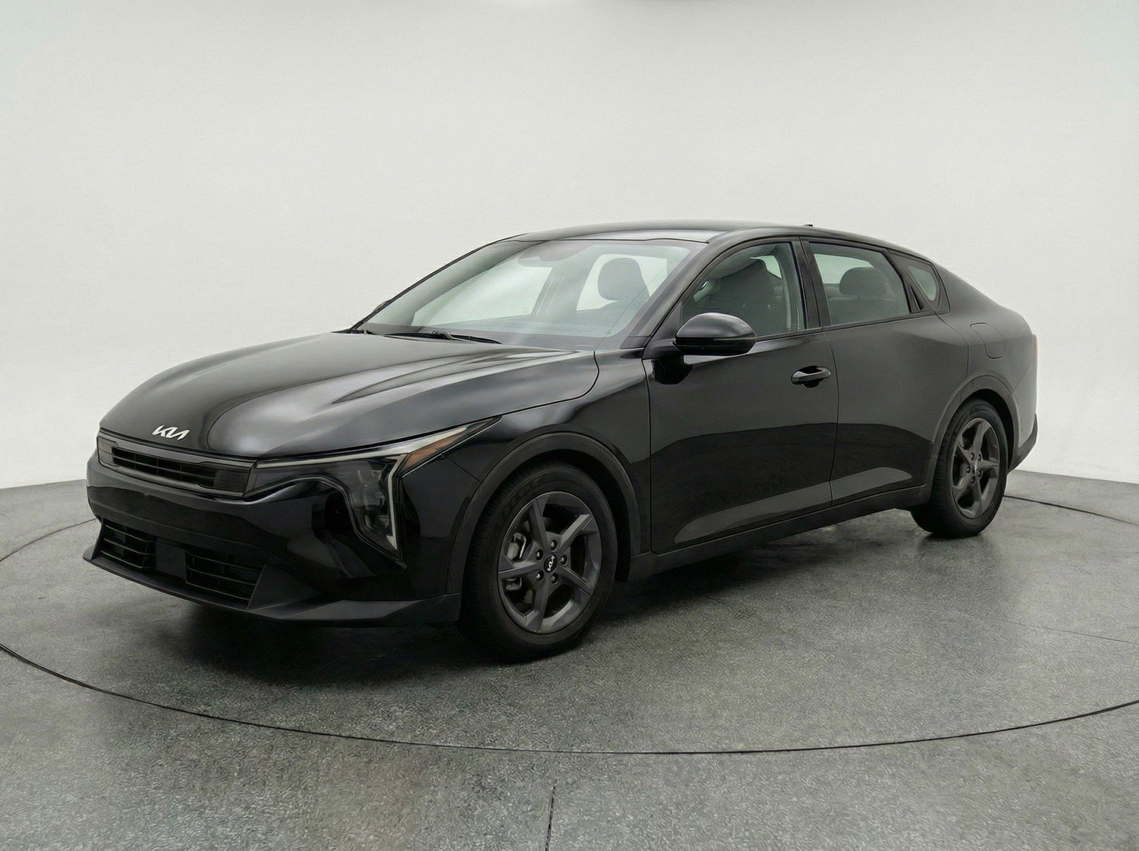 Used 2025 Kia K4 LXS image 3