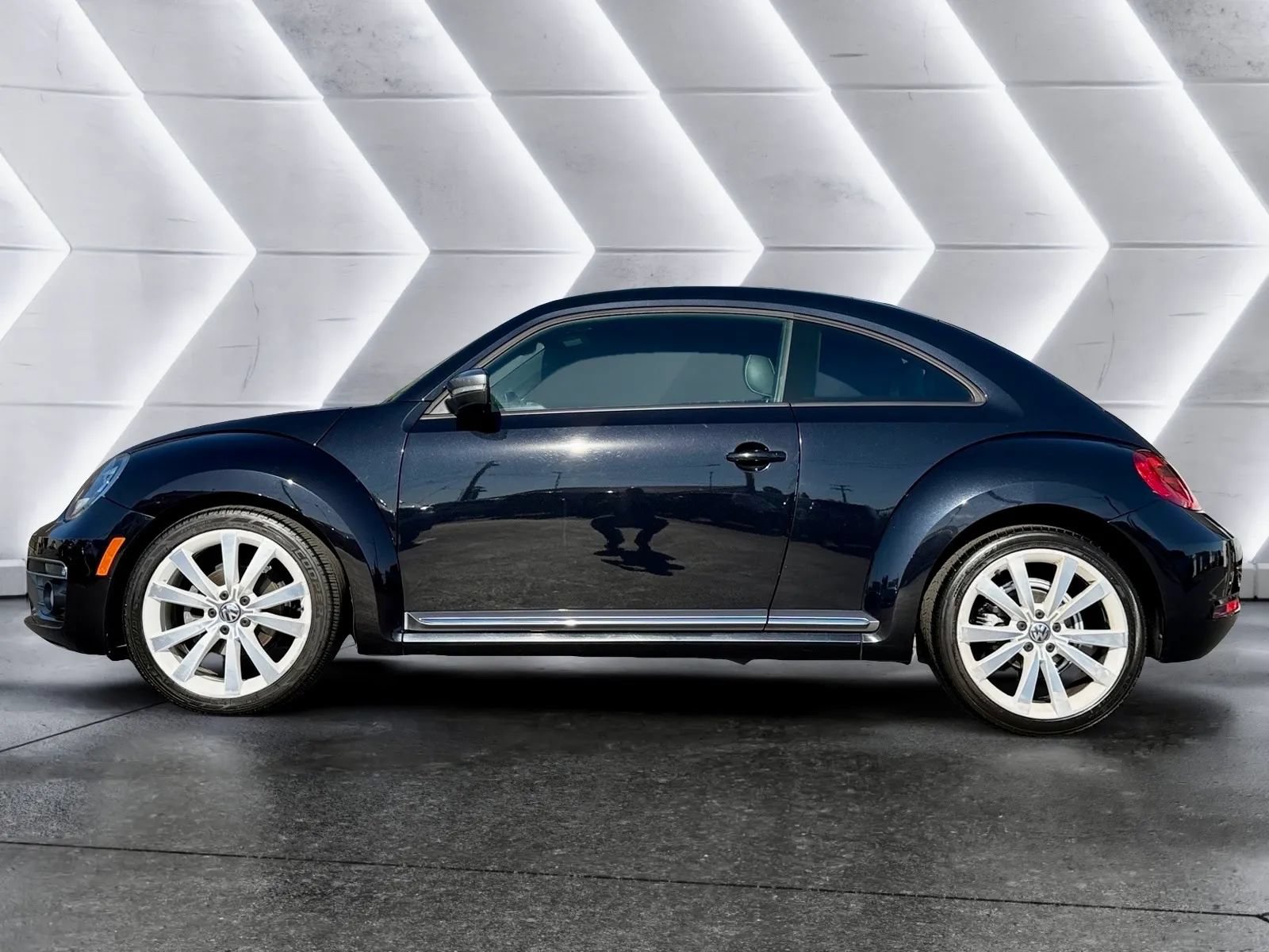 Used 2014 Volkswagen Beetle 1.8T FWD image 5