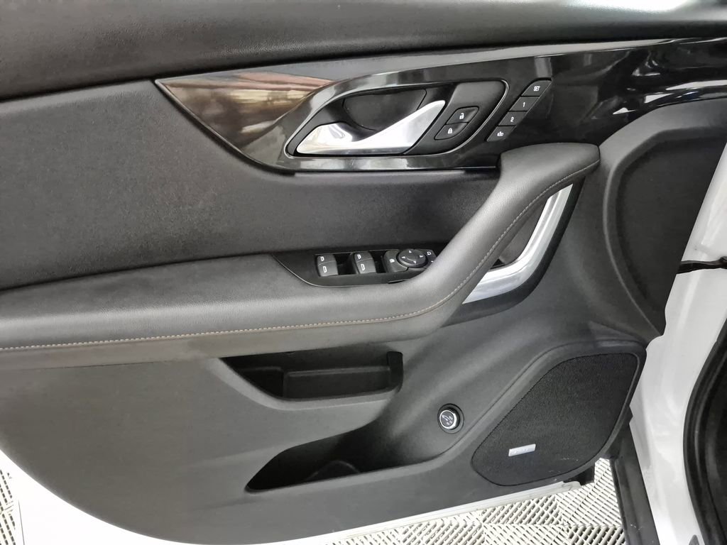 Used 2019 Chevrolet Blazer Premier w/ Sun and Wheels Package image 13