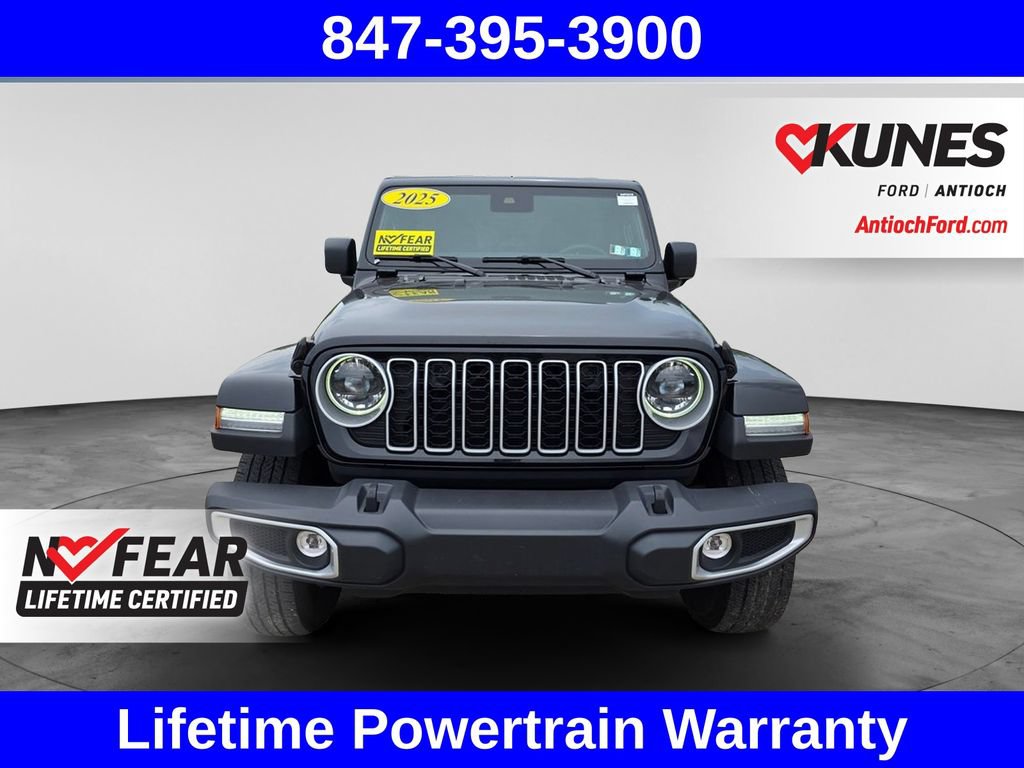 Used 2025 Jeep Wrangler Unlimited Sahara AWD/4WD image 2