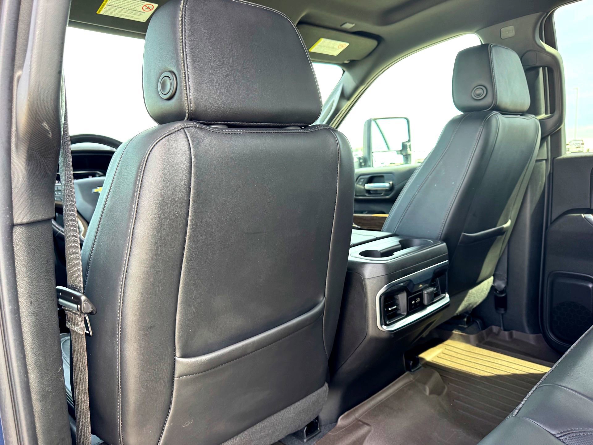 Used 2022 Chevrolet Silverado 3500 High Country w/ Technology Package image 21