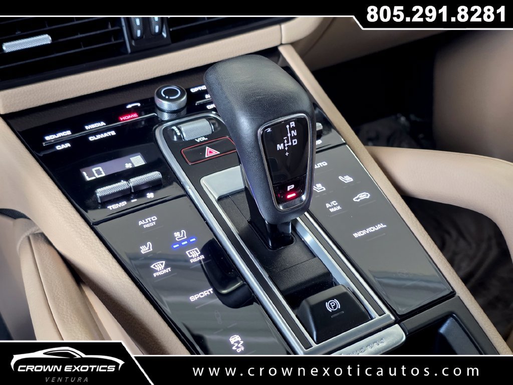 Used 2022 Porsche Cayenne Platinum Edition AWD/4WD image 35