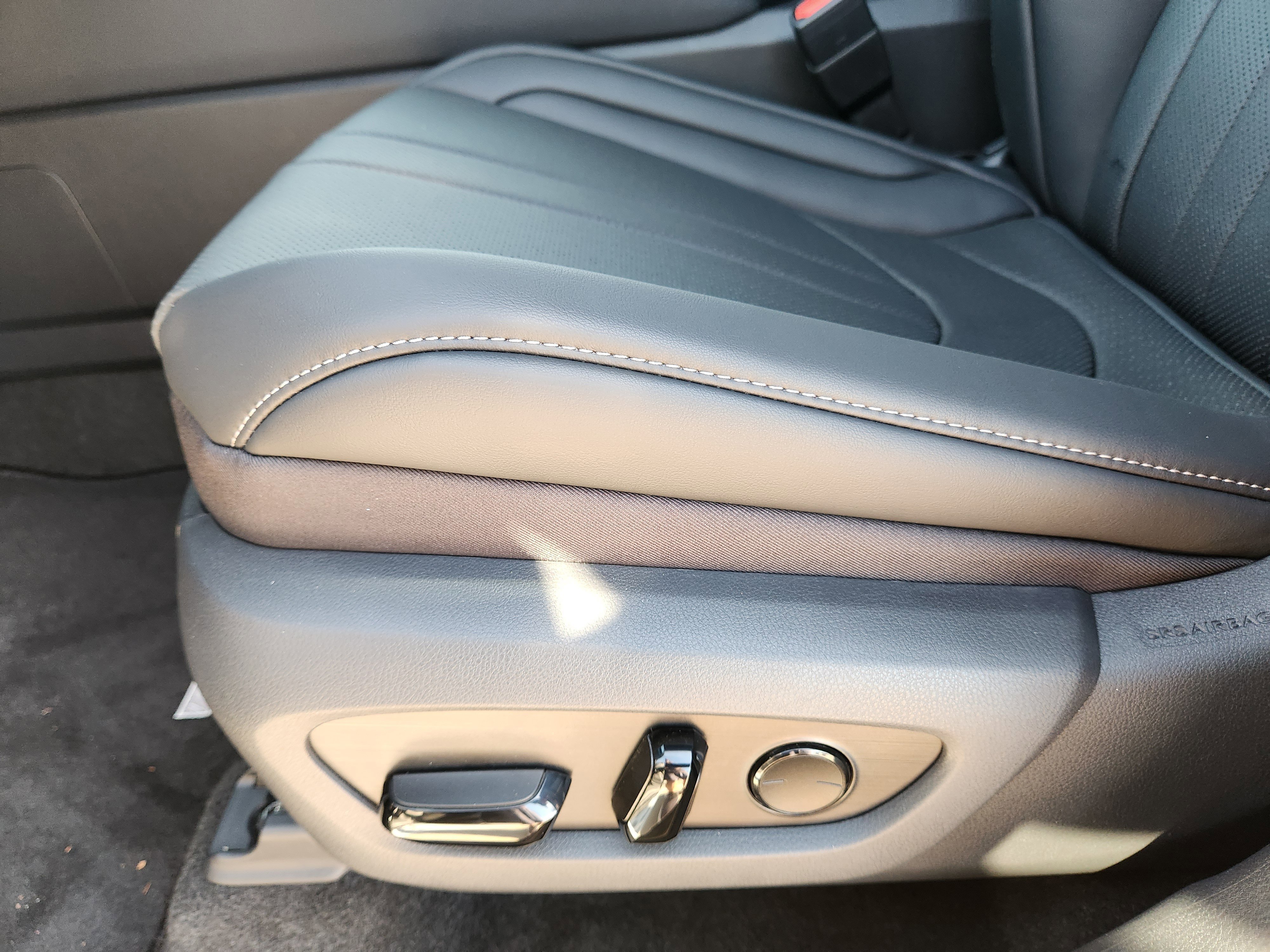 New 2026 Lexus TX 500h AWD image 18