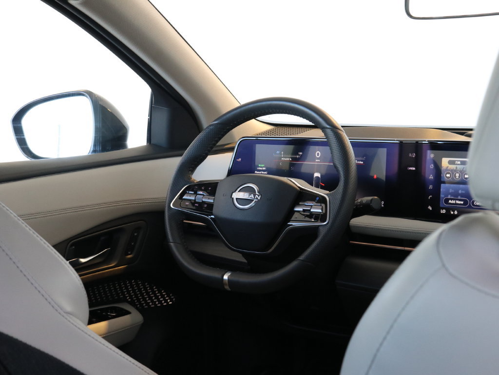 Used 2024 Nissan Ariya AWD image 42