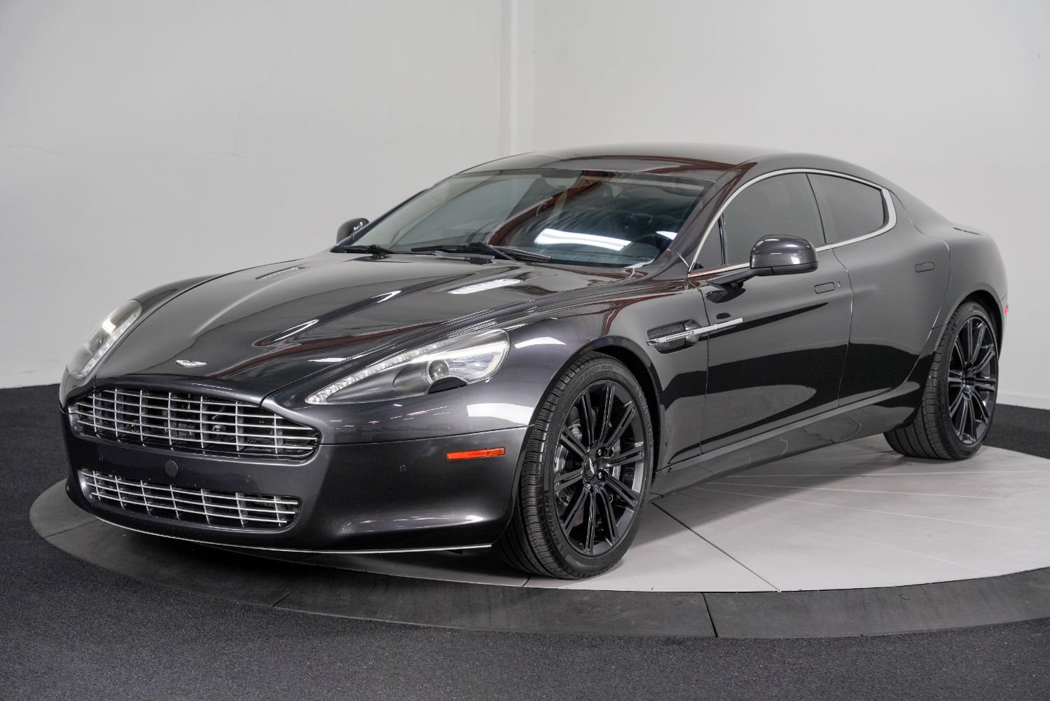 Used 2011 Aston Martin Rapide Luxe RWD image 6