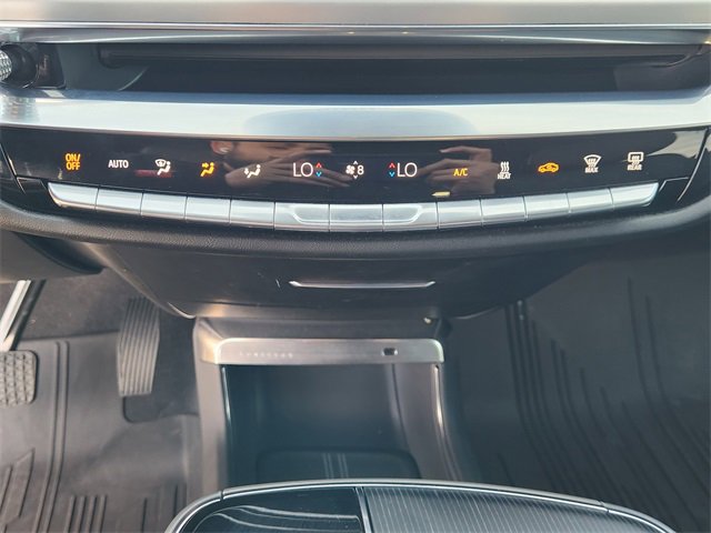 Used 2024 Cadillac Lyriq Luxury image 18