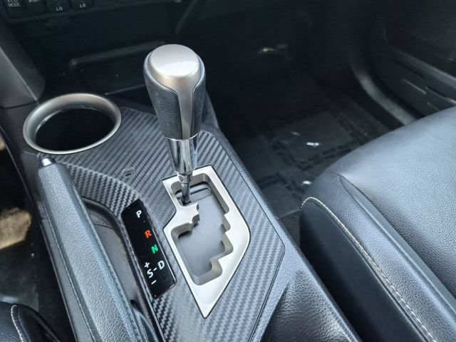 Used 2013 Toyota RAV4 Limited AWD/4WD image 25