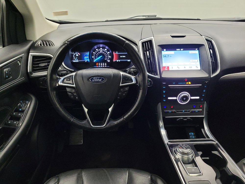 Used 2019 Ford Edge Titanium w/ Equipment Group 301A AWD/4WD image 22