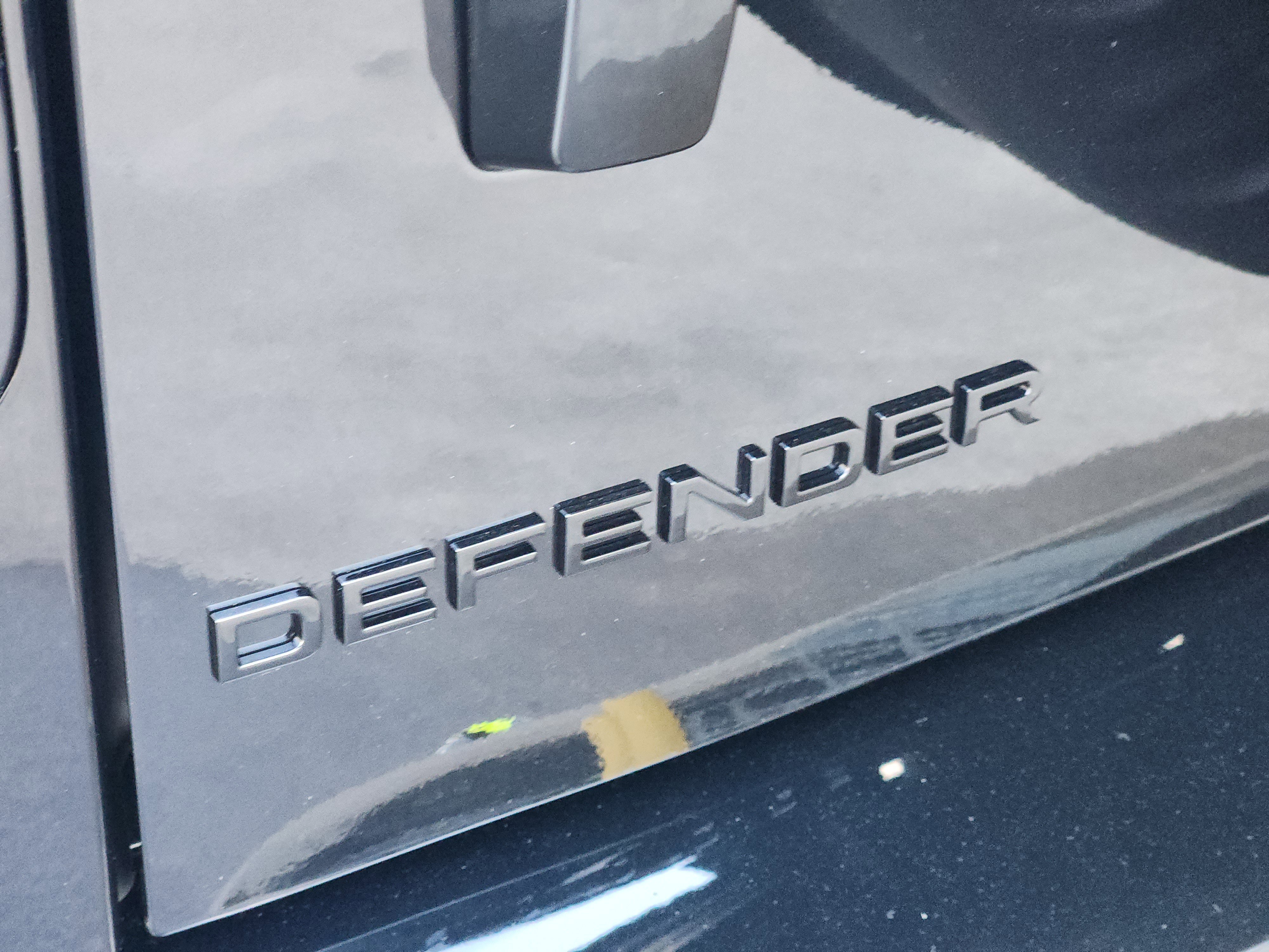 New 2026 Land Rover Defender 130 X-Dynamic SE image 12