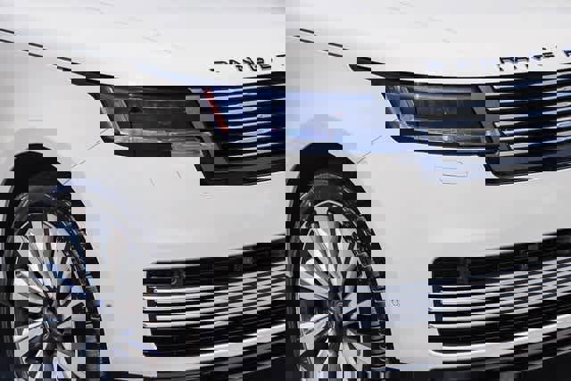 New 2024 Land Rover Range Rover SV image 4