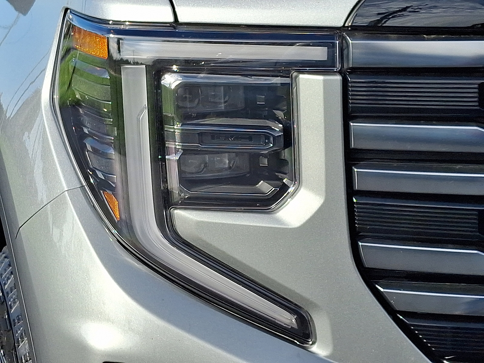 Used 2025 GMC Sierra 1500 AT4 image 9