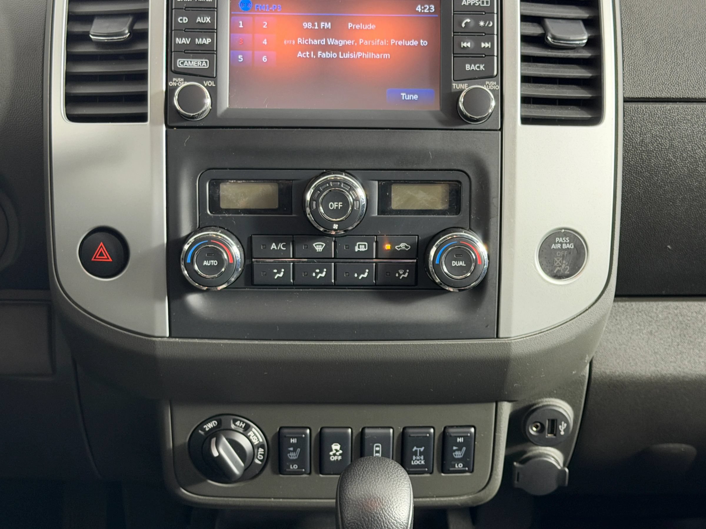 Used 2021 Nissan Frontier PRO-4X w/ Pro-4x Utility Package AWD/4WD image 17