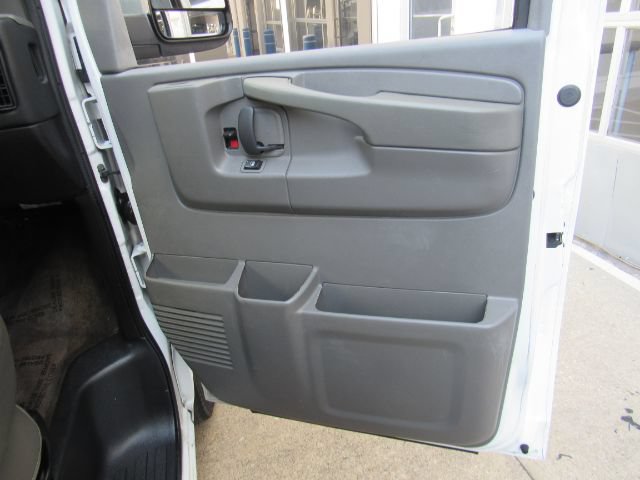 Used 2014 Chevrolet Express 3500 LT w/ LT Preferred Equipment Group RWD image 17