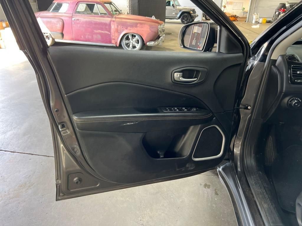 Used 2020 Jeep Compass Limited image 19