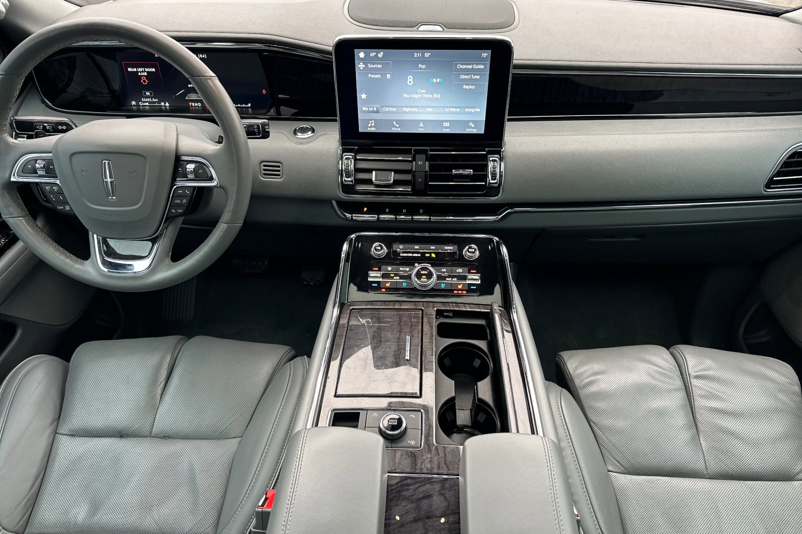 Used 2019 Lincoln Navigator Reserve image 13