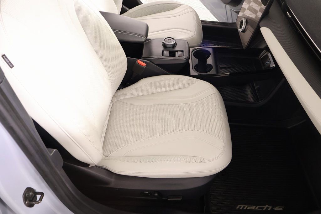 Used 2024 Ford Mustang Mach-E Premium image 13