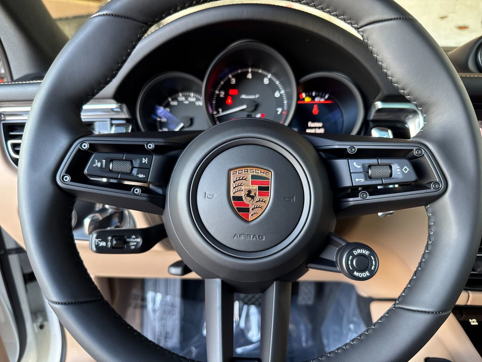 New 2026 Porsche Macan Turbo AWD/4WD image 26
