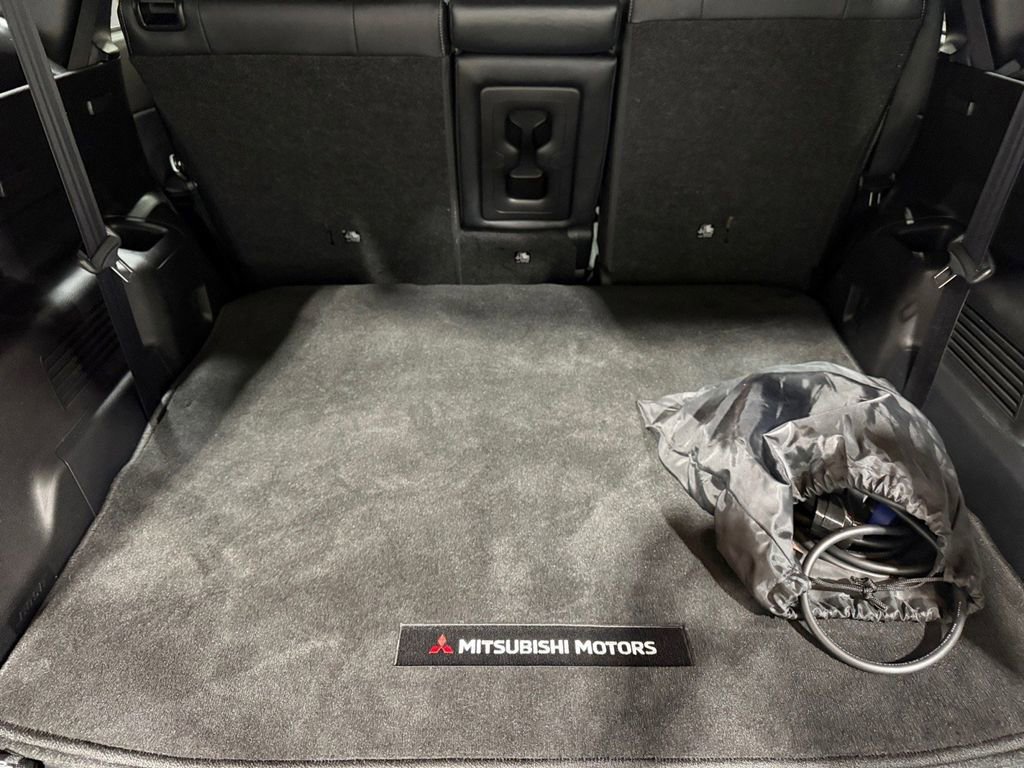 Used 2023 Mitsubishi Outlander SE image 5
