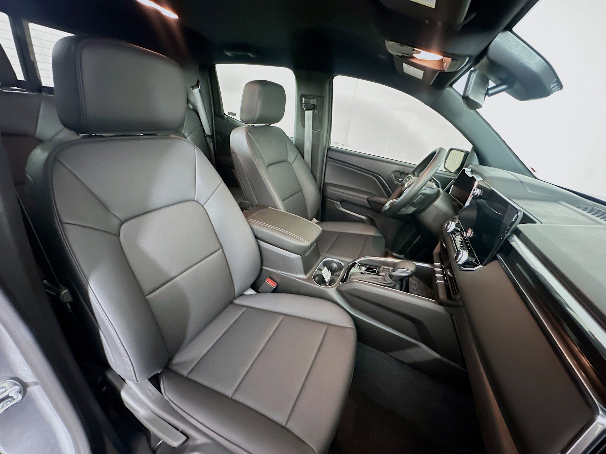 Used 2024 GMC Canyon Elevation w/ Elevation Premium Package RWD image 29