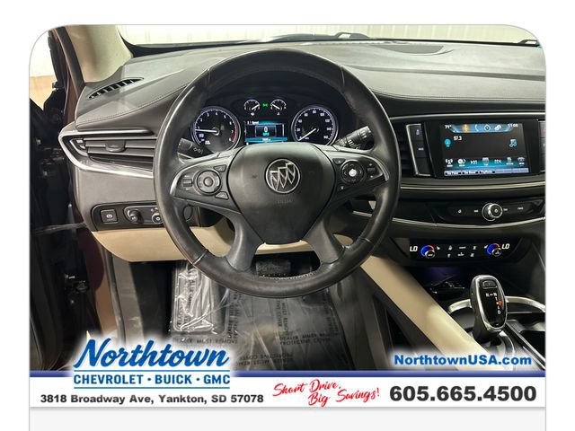 Used 2018 Buick Enclave Essence AWD/4WD image 13