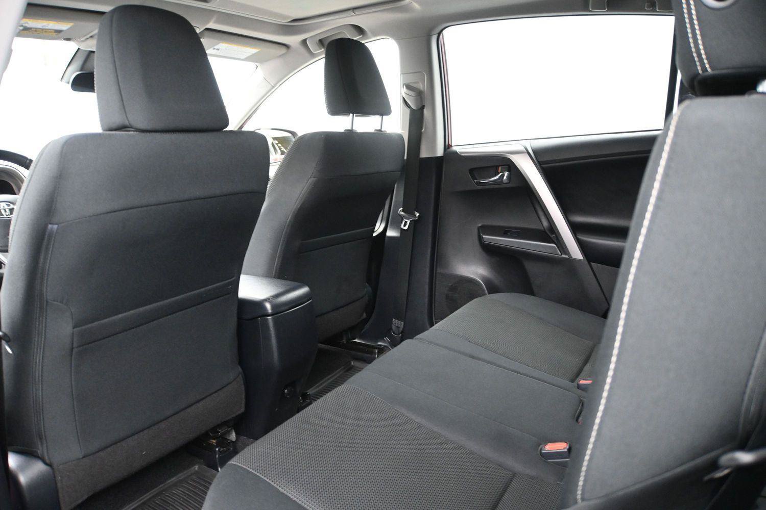 Used 2018 Toyota RAV4 XLE w/ Plus Extra Value Package AWD/4WD image 10