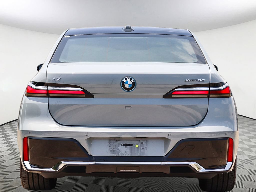 Used 2025 BMW i7 xDrive60 AWD/4WD image 5