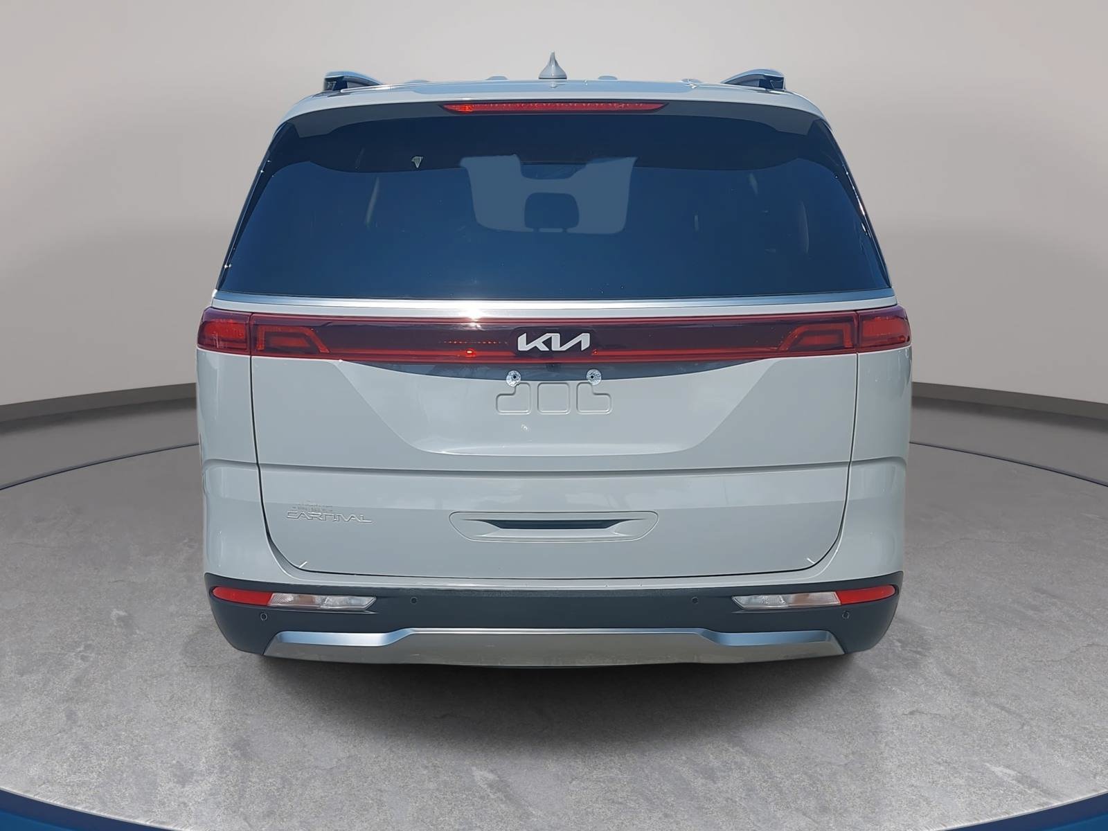 Used 2024 Kia Carnival SX FWD image 6