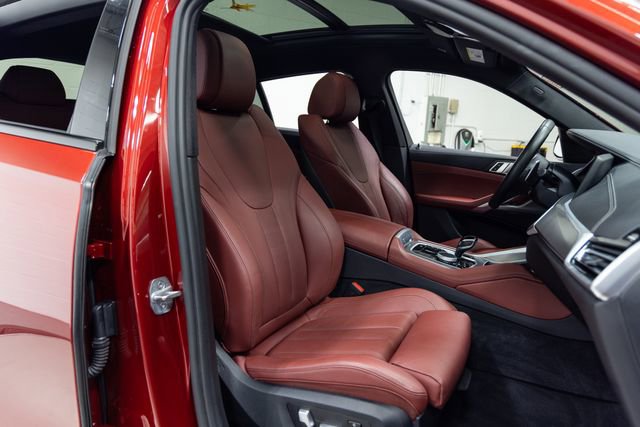 Used 2022 BMW X6 xDrive40i w/ M Sport Package image 25