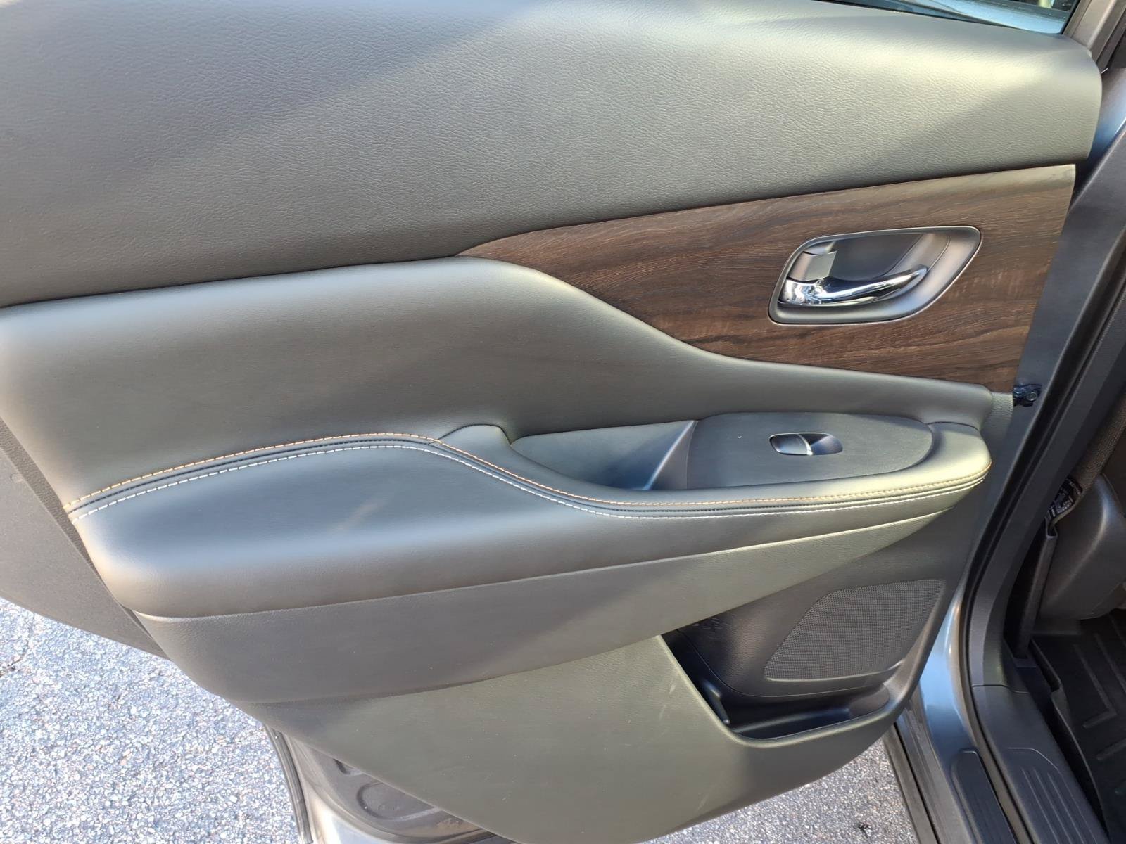 Used 2023 Nissan Murano Platinum AWD/4WD image 9