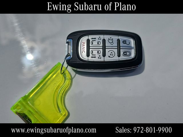 Used 2024 Chrysler Pacifica Touring-L image 28