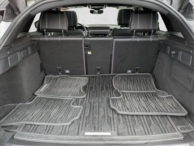 Used 2020 Land Rover Range Rover Velar S image 6