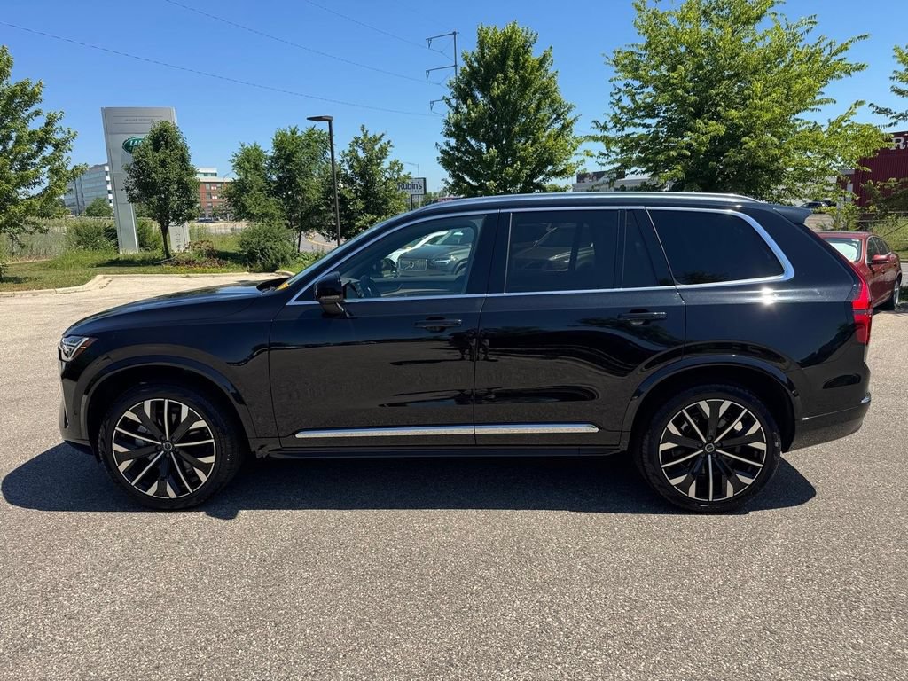 Certified 2025 Volvo XC90 B5 Plus AWD/4WD image 2