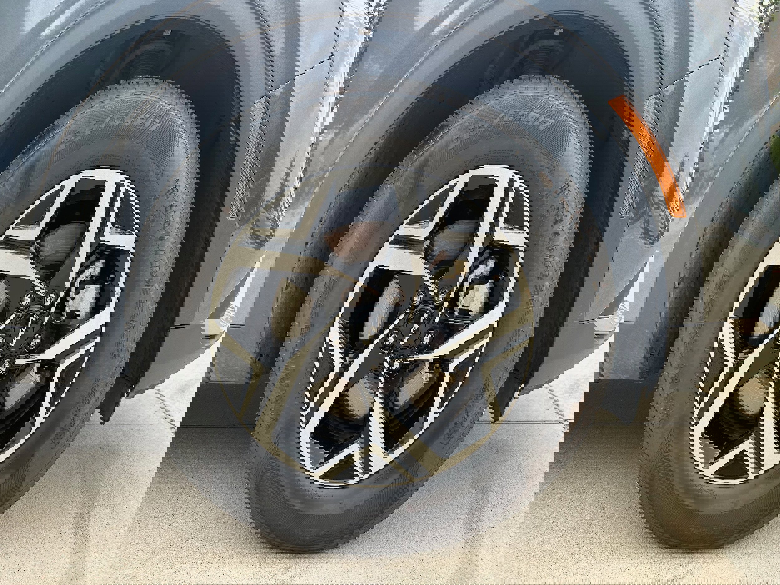 Used 2023 Kia Sportage LX image 9