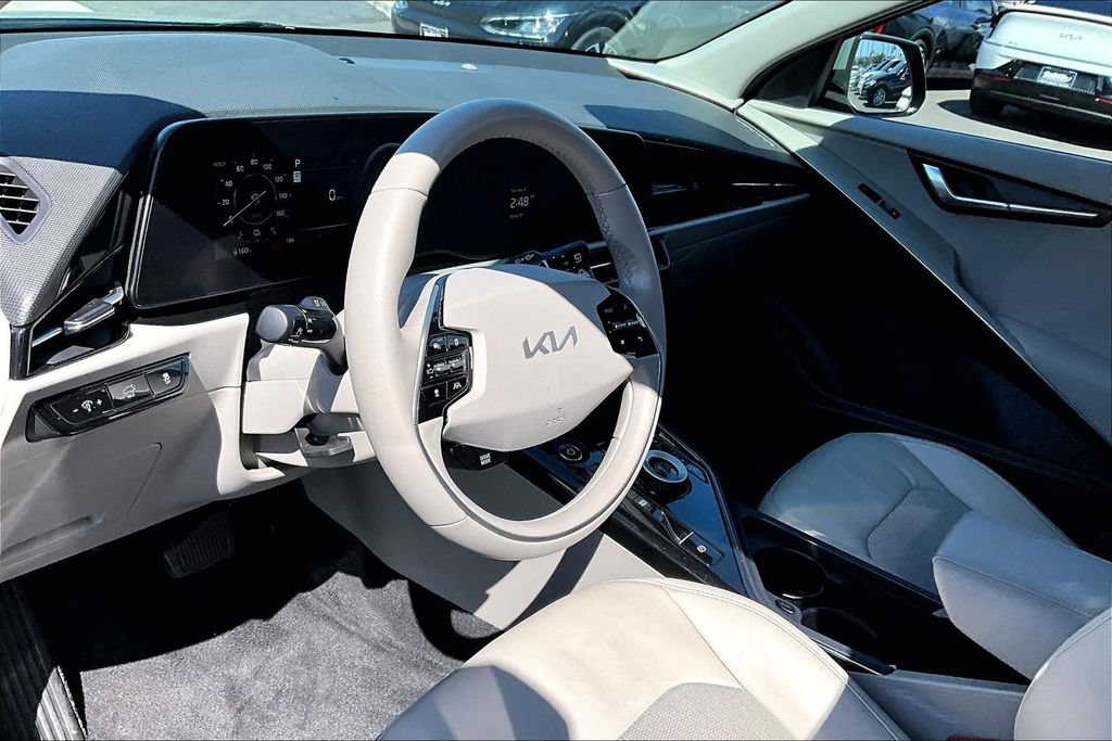 Used 2023 Kia Niro Wind FWD image 11