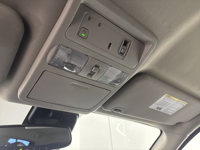 Used 2021 Nissan Titan SV w/ SV Convenience Package image 29