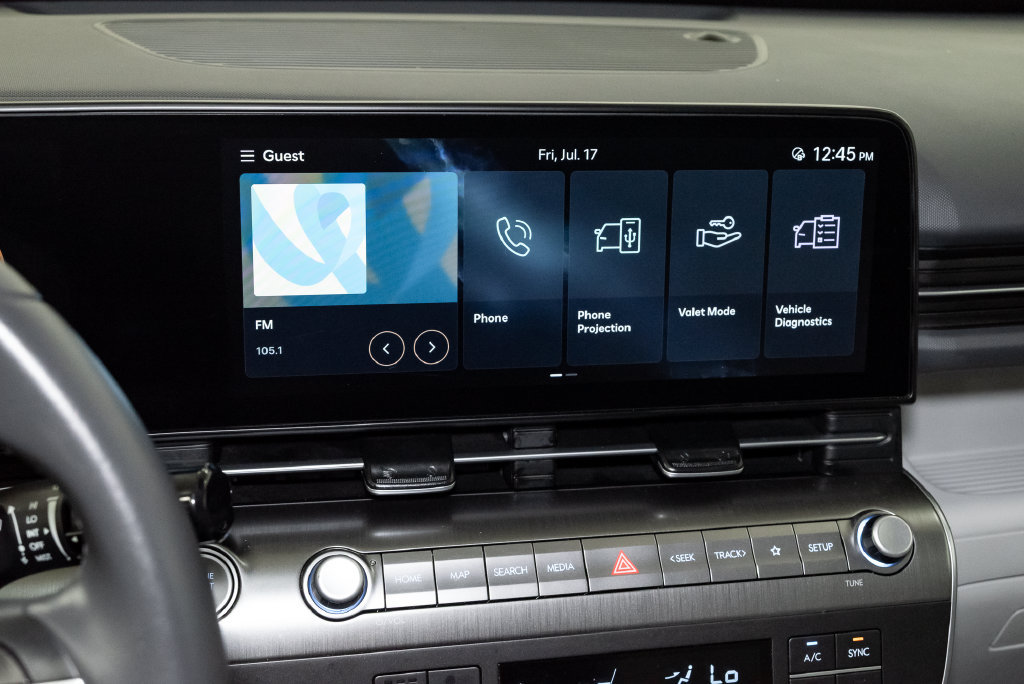 Used 2025 Hyundai Kona SEL FWD image 13