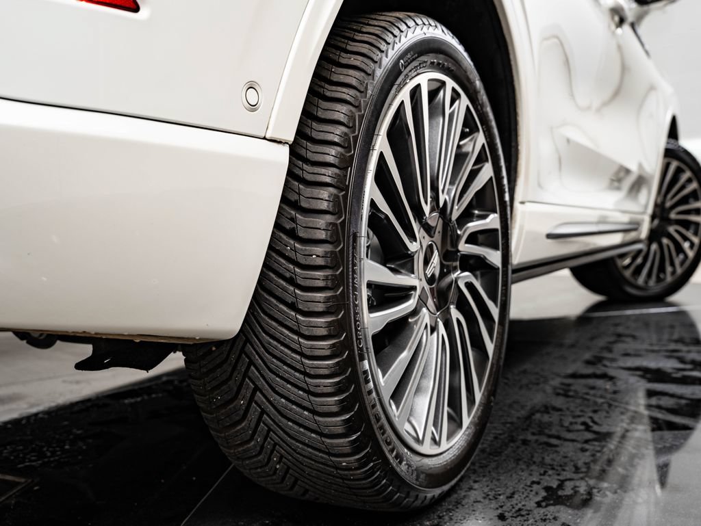 Used 2022 Lincoln Corsair AWD w/ Premium Package image 48