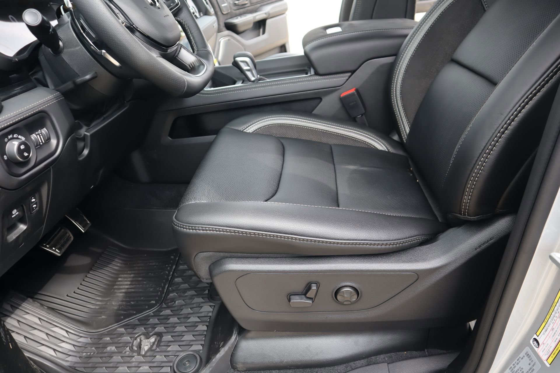 New 2026 RAM 1500 RHO AWD/4WD image 13