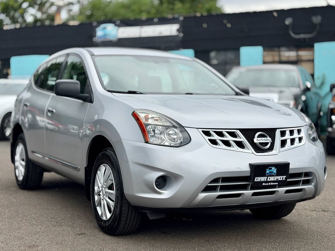 Used 2015 Nissan Rogue S AWD/4WD image 1