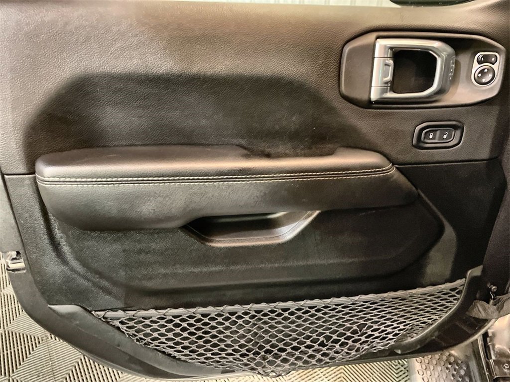 Used 2022 Jeep Wrangler Unlimited Sahara w/ Cold Weather Group image 21