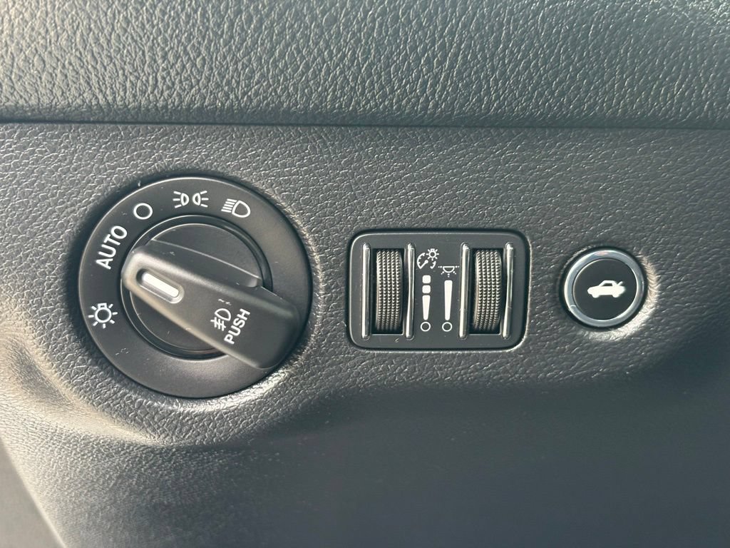 Used 2016 Dodge Challenger R/T Plus RWD image 11