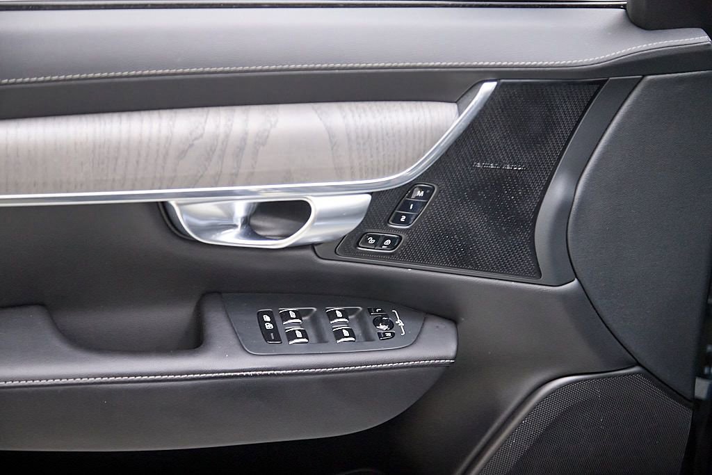 Certified 2023 Volvo S90 B6 Ultimate image 10