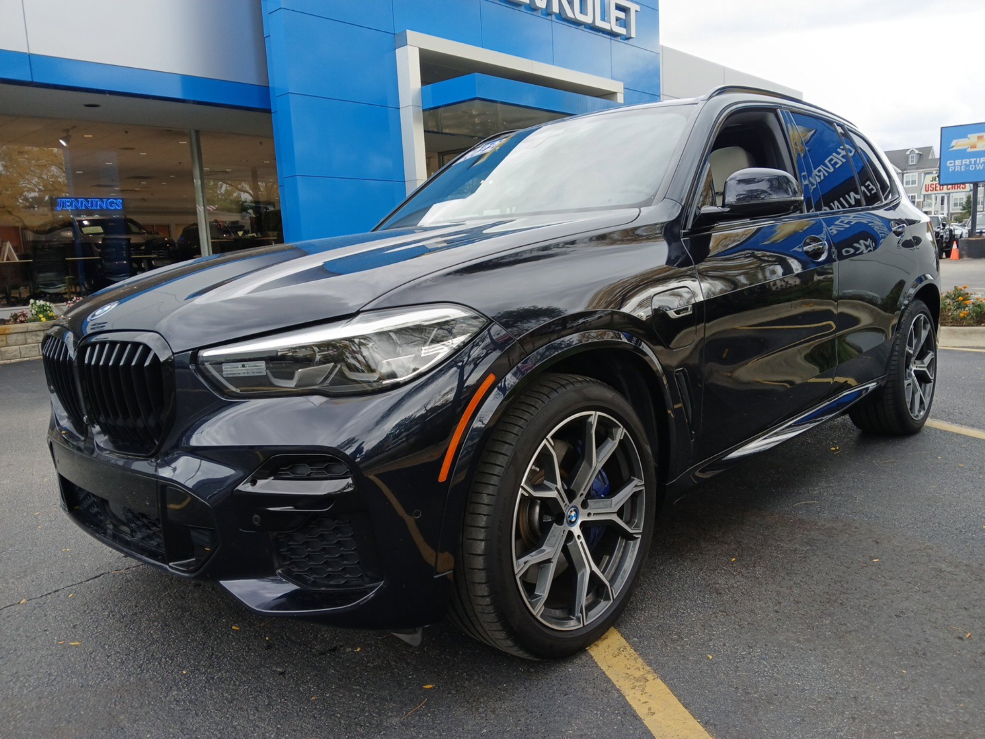 Used 2022 BMW X5 xDrive45e w/ M Sport Package image 6