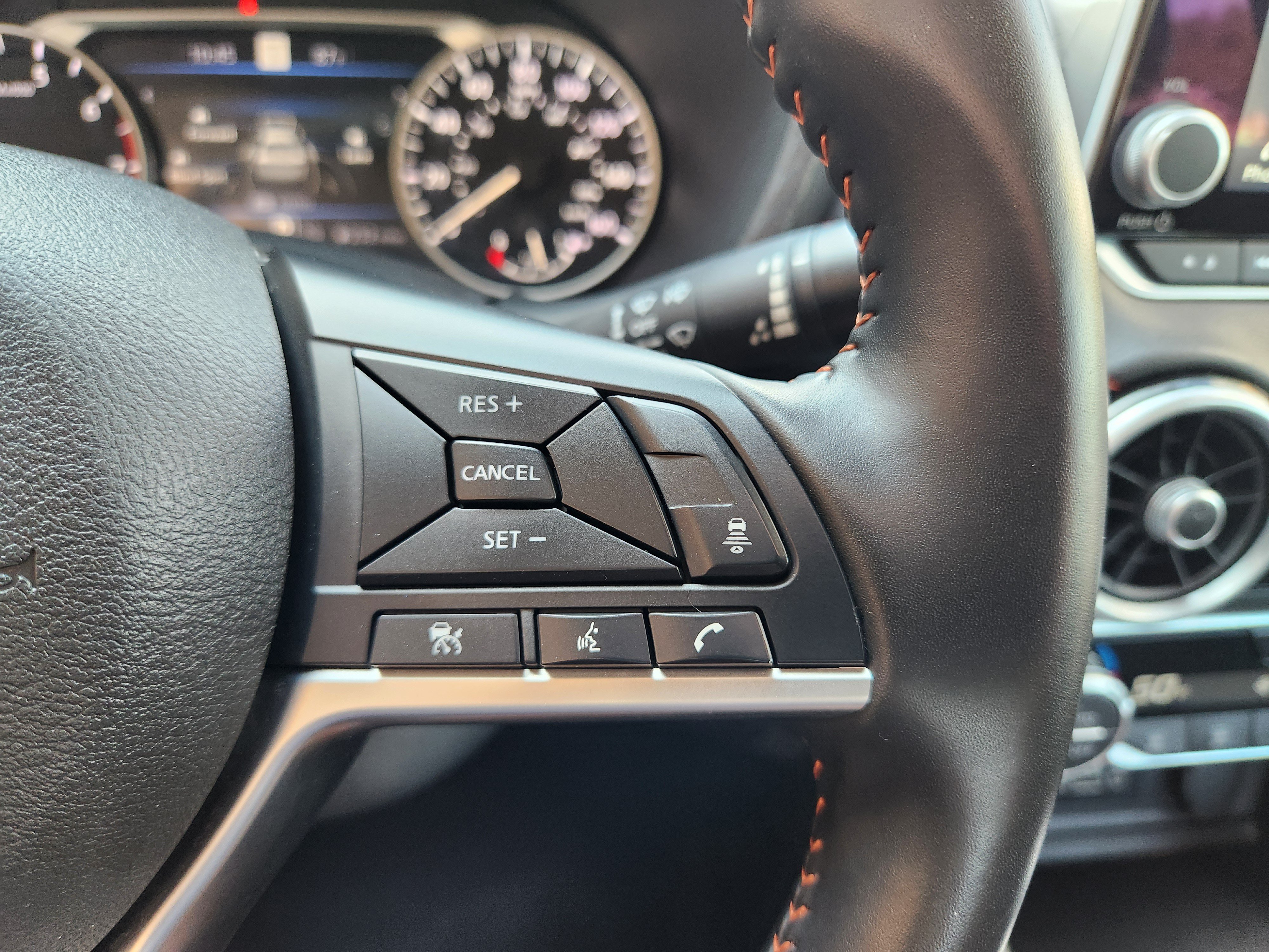 Used 2025 Nissan Sentra SR FWD image 31